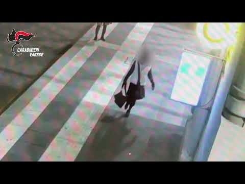 Il video della rapina ai danni di un senza tetto alla stazione Fs di Busto Arsizio