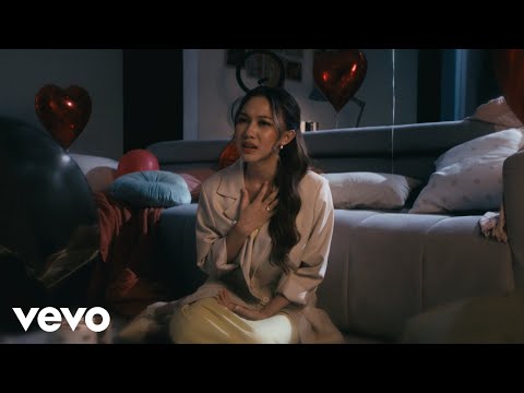 Raissa Ramadhani - Rindu Yang Menyiksa (Official Music Video)