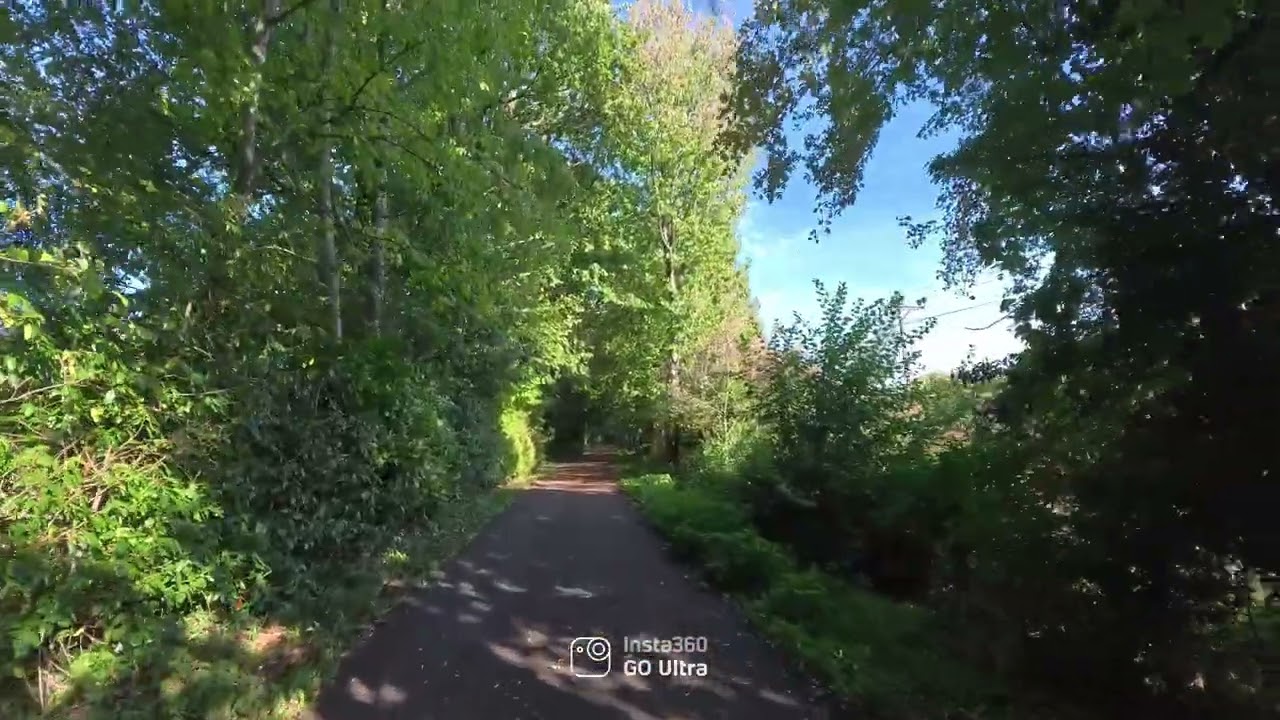 Insta360 Go Ultra — 4K @ 60p (Walking pendant footage) - YouTube