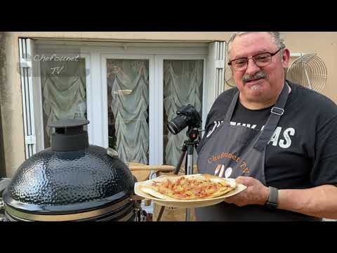 Flammekueche ou tarte flambée au kamado