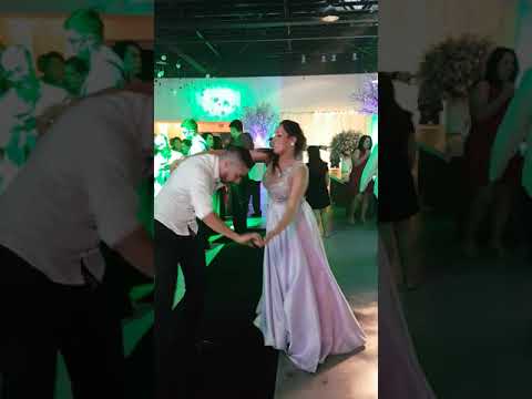 Carol e Lucas dançando "Fazer falta" Formatura Carol_20.04.2018