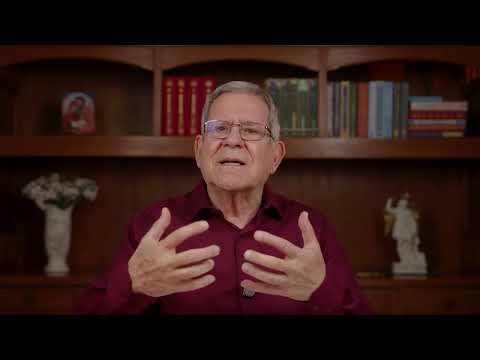 Por que rezamos pelos mortos e pedimos a intercessão dos santos?