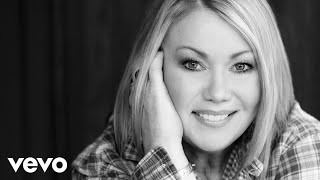 Jann Arden - It&#39;s Beginning To Look A Lot Like Christmas Lyric Video