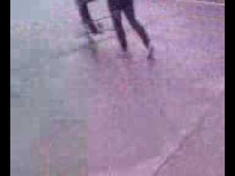 der emo einkaufswagen