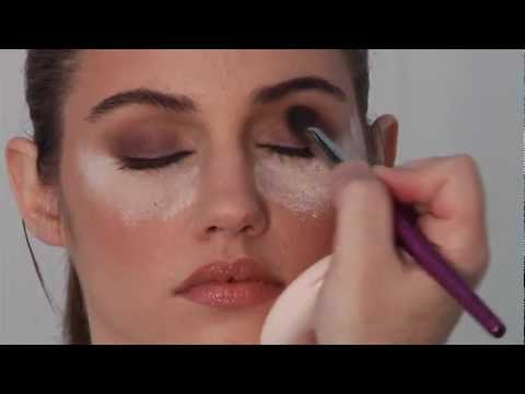 10 Minute Smoky Eye Make Up Tutorial Video with Robert Jones