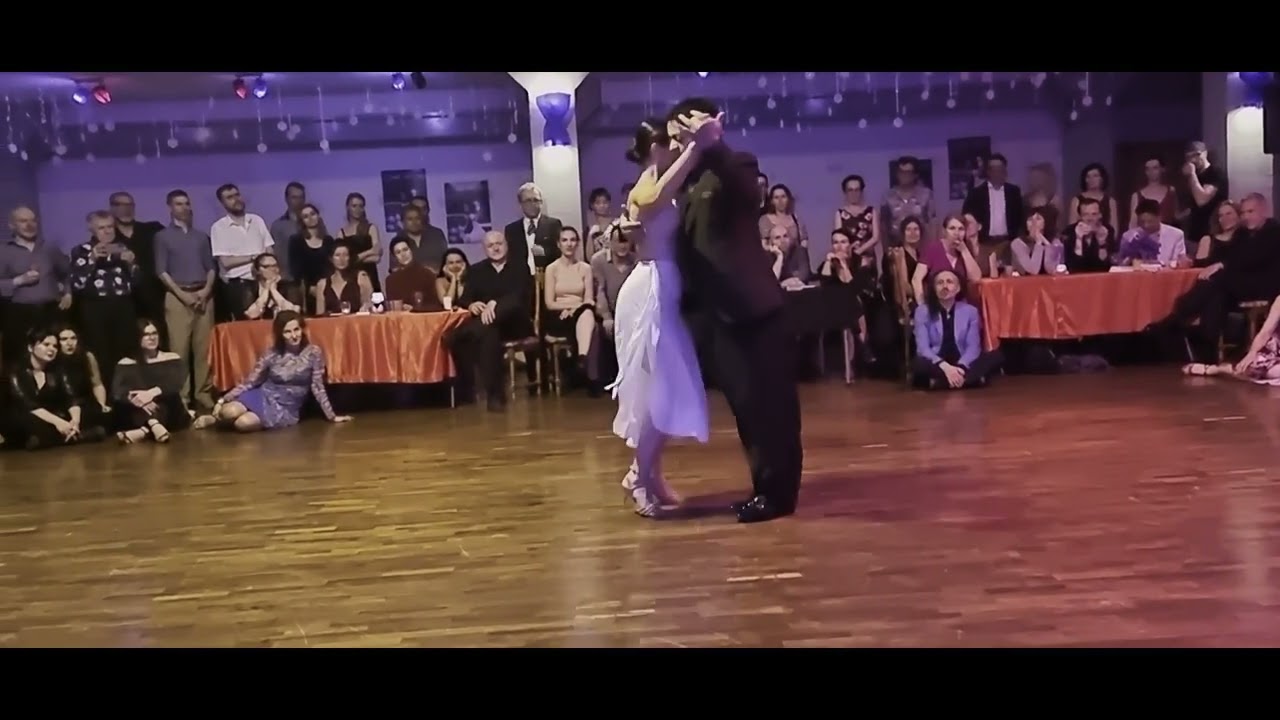 Carlitos and Agustina perform to DArienzo in Szczecin April 2023