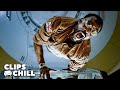 Alien BRUTALLY Breaks Dr Hugh S Hand Life Jake Gyllenhaal Ryan Reynolds