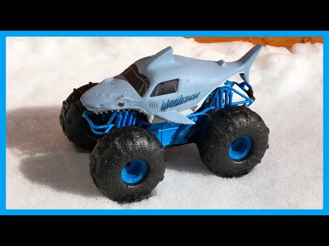 Monster Jam, Official Megalodon Storm All-Terrain Remote Control Monster Truck, 1:15 Scale