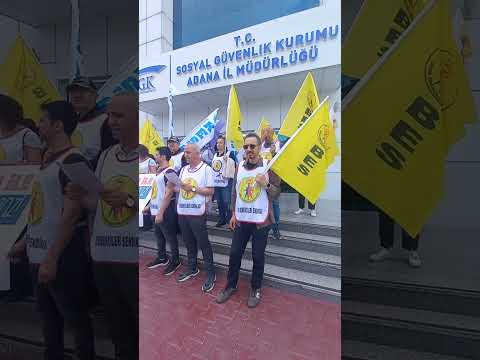 BES Adana Şubesi, "Çalışırken Yoksul, Emeklilikte Açız" dedi.