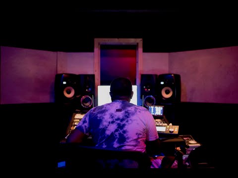 D'mile Breaking Down Lucky Daye "Roll Some Mo" (Live Feed Repost)