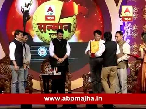 Dr. Nootan Mali felicitated Amir Khan on ABP Majha Sanman Puraskar