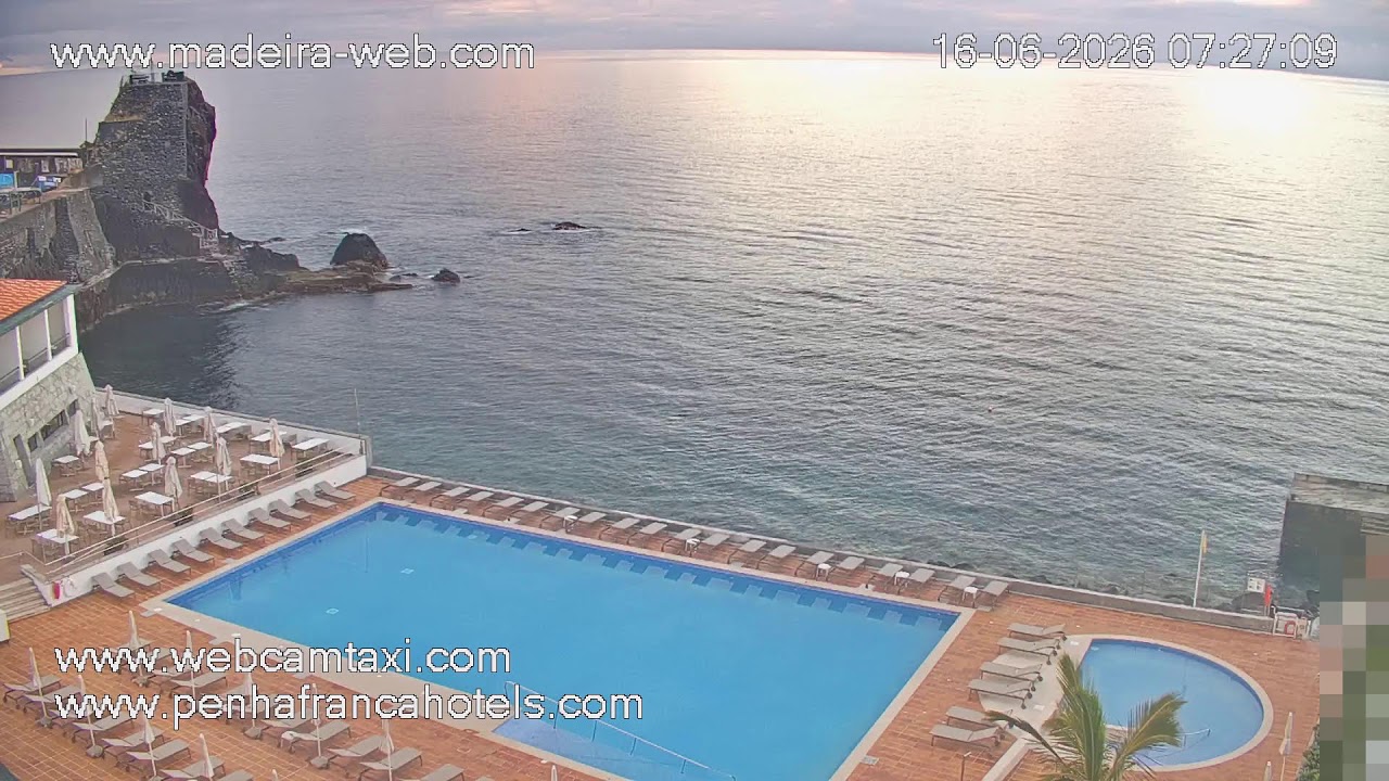 Live webcam view of Penha de França Seafront & Lido