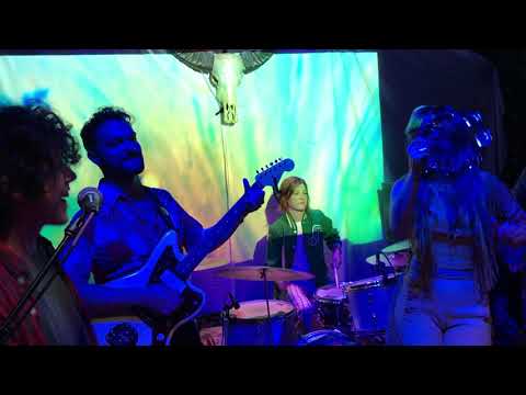 LP joins Lauren Ruth Ward "Sheet Stains" @ Pappy's and Harriet's / Joshua Tree, CA 1/19/19