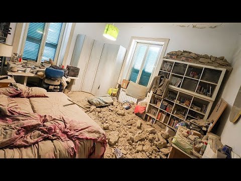 Video Thumbnail: Strong quake shakes Naples, forcing residents into streets and cars