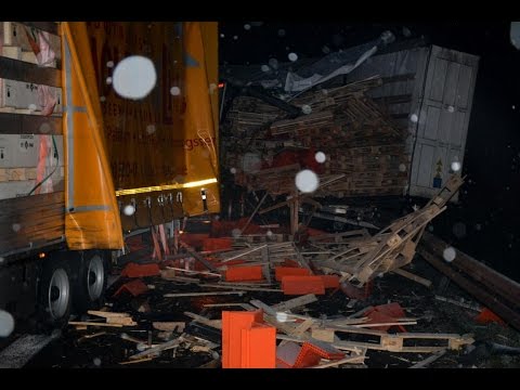 Auffahrunfall auf Autobahn A7 bei Werneck