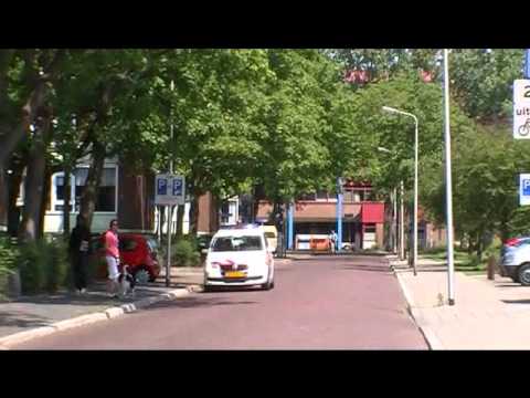 Politie Delft met spoed onderweg naar onbekende melding
