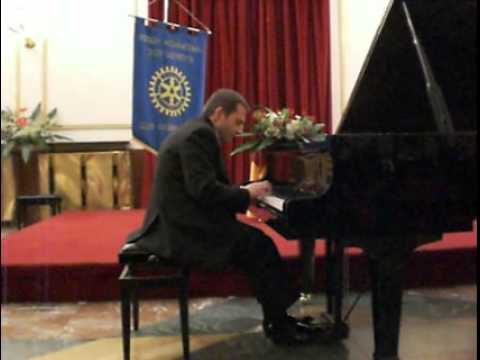 Fabio Falsetta plays Mozart