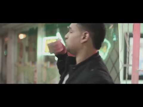 A Poca Luz - Mosta Man Feat. Toby Letra Loka [Oficial Video] ®