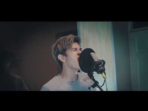 Attention - Charlie Puth ( Julian Jacob Cover )