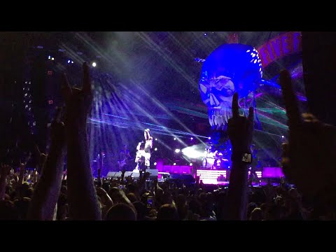 Five Finger Death Punch Gone Away (The Offspring Cover) (Live) Dallas, TX 2018