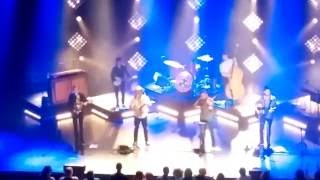 Old Crow Medicine Show - "Wagon Wheel" & "8 Dogs 8 Banjos"