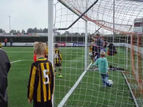 Doshelden Kampen: 13-09-2014: CSV'28 E4 - Dos Kampen E3 (3-3)
