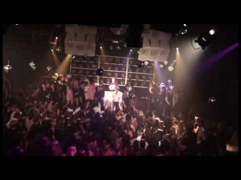 Erik Arbores @ Club Doxx (Madonna - Celebration Remix)