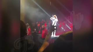 Lil durk and the members jump a fan in the crowd for throwing wrong gang signs!!!
