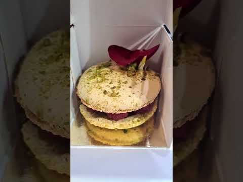 Mini Birthday Cake #celebration #party #love #short #flowers #birthday #october #vienna #austria