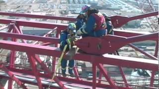 Dismantling the World&#39;s Largest Tower Crane