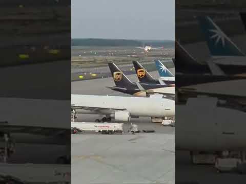 boeing747/8 takeoff in EDDK UPS #UPS #boeing747