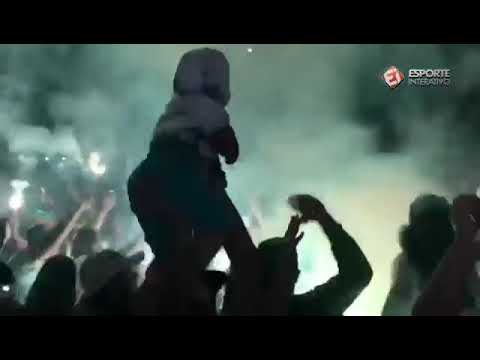 TORCIDA DO PALMEIRAS FAZ BELA RECEPÇÃO AOS JOGADORES