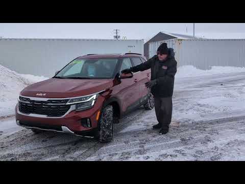 2024 Kia Seltos EX AWD in Orange for sale at Laplante Chevrolet Buick GMC in Casselman, ON