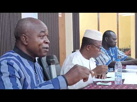 Conférence publique animée par M. TAOKO KOUKA