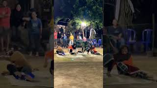 Download lagu Emak2 ikut lomba pasang celana tanpa tangan #lomba17agustus #lomba #agustuscore #core mp3