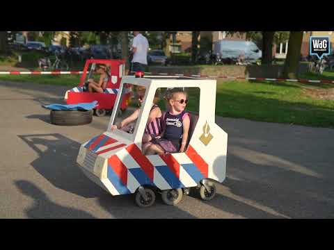 Waterattracties in trek tijdens Kinderkermis in Stramproy