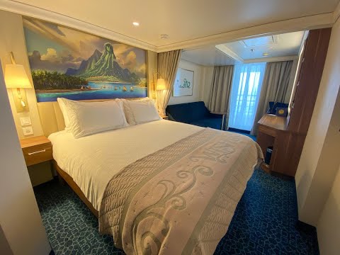 Tour Disney Wish Deluxe Oceanview Stateroom with Verandah