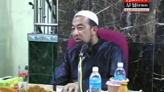 Download lagu Ust Azhar Idrus- Suami Menyakiti Hati Isteri mp3
