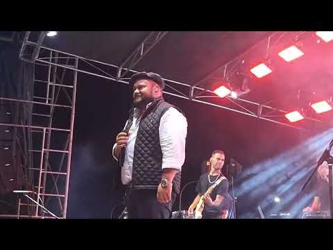 Matías Valdes visito Villa Ocampo