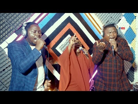 Mawuto Tetey - Live Elevation Worship feat. John & Gifty (Numéro 8)