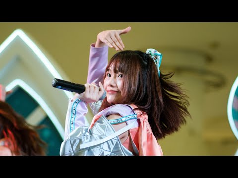 [Fancam] Music BNK48 - Sukida Sukida Sukida - 311221 BNK48 Gift Fest 2022 @ Terminal21 Asok