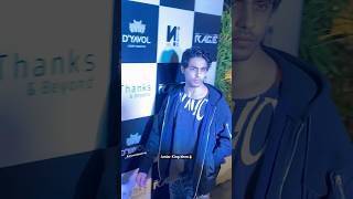 Download lagu Junior King khan #aryankhan snapped at Delhi Club 😍 #aryan #bollywood #trending #shahrukhan #srk mp3 Download lagu Junior King khan #aryankhan snapped at Delhi Club 😍 #aryan #bollywood #trending #shahrukhan #srk mp3