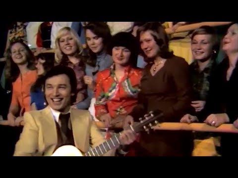 Karel Gott - Běž za svou láskou (Let Your Love Flow) 1976