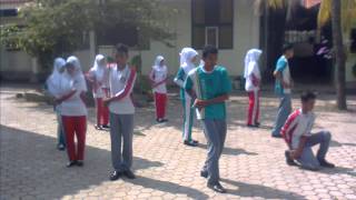 preview picture of video 'PASKIBRA KERAPU SMA PUI Gegesik Angkatan Periode 2011   2013'