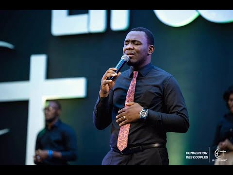 Temps d'adoration avec Peniel Mambu (JE VEUX EXPRIMER + JE T'AIME TU LE SAIS + OZA NZAMBE)