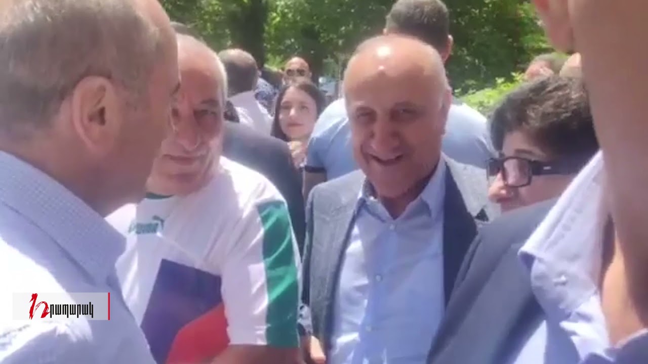 Արթիկցիներին բարի աչքով կնայեք. արցախցի կինը՝ Քոչարյանին