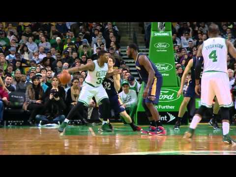 Marcus Smart Finds Zeller with the Sweet No-Look Pass
