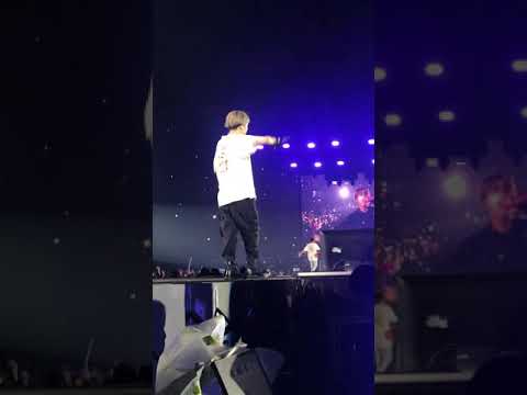 BTS Love Yourself Speak Yourself (Make It Right) Metlife Day 2 190519