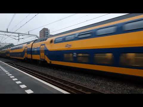 Doorkomst NS VIRM als Intercity richting Enkhuizen op station Houten [20-11-2021]