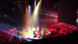 Beyonce standing on the sun live in Antwerp 31/05